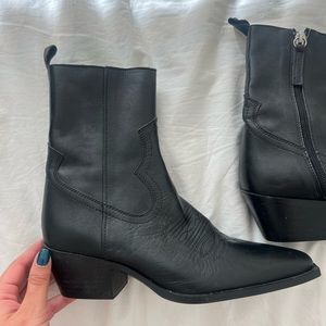 Zara boots never used